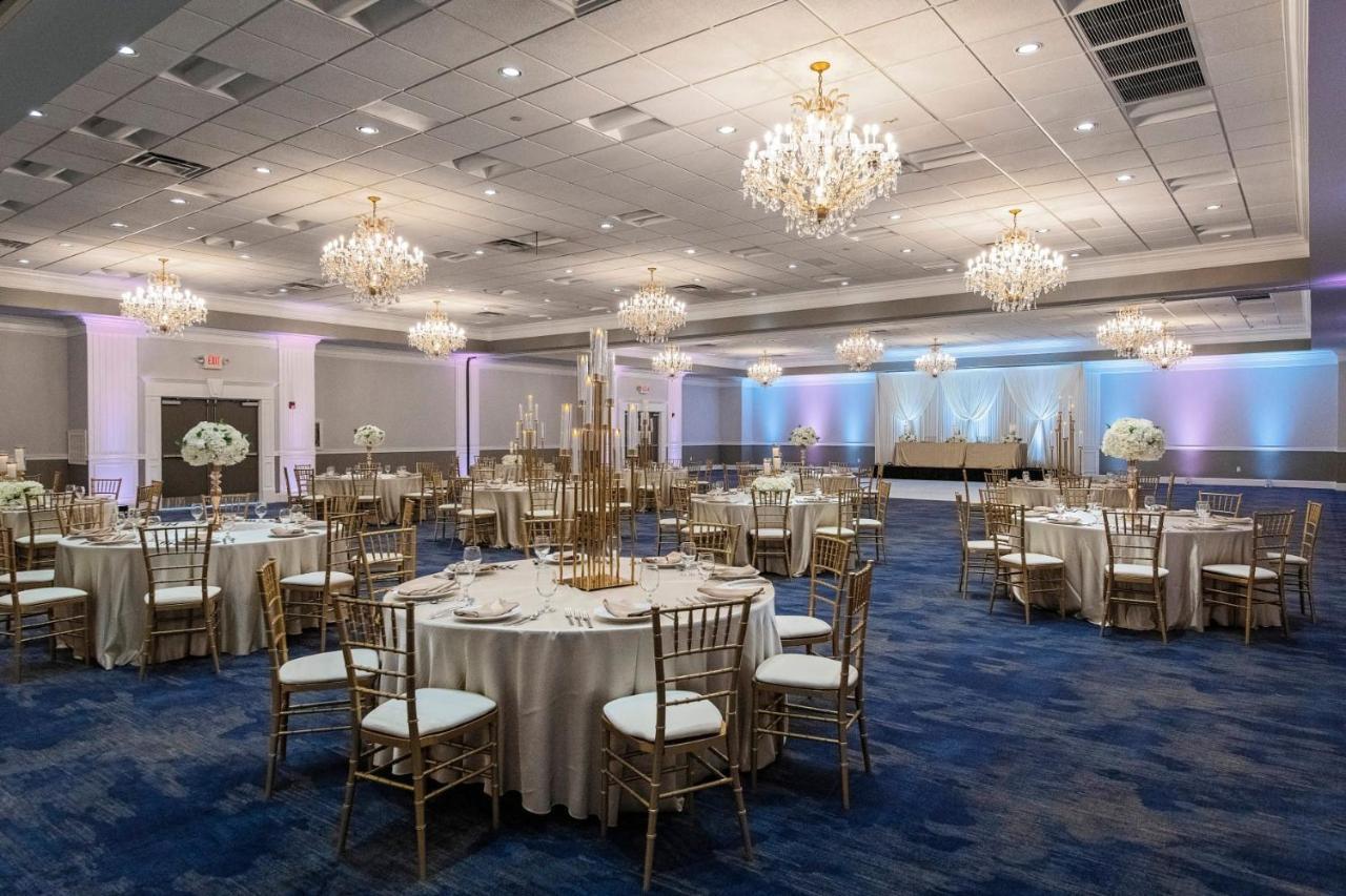 Clarion Hotel & Convention Center Joliet Kültér fotó