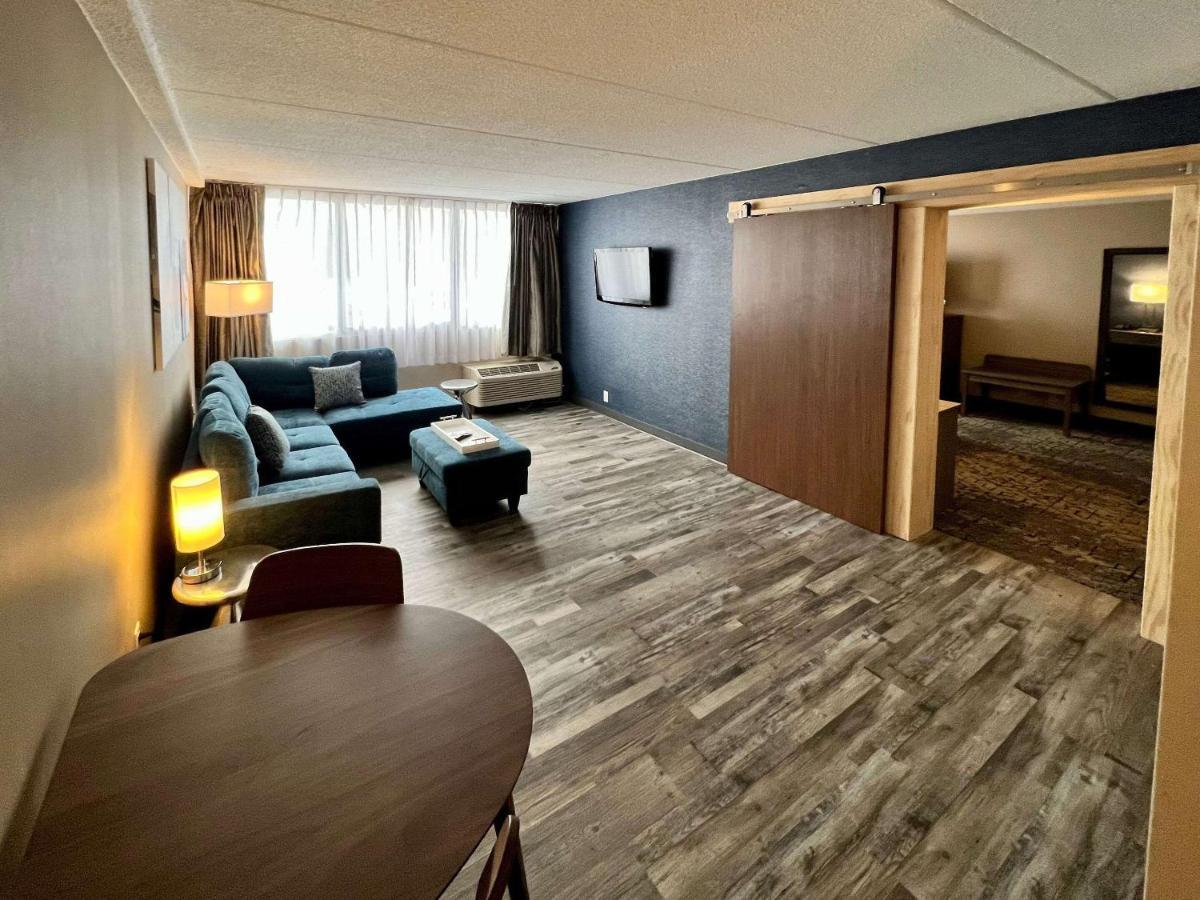 Clarion Hotel & Convention Center Joliet Kültér fotó