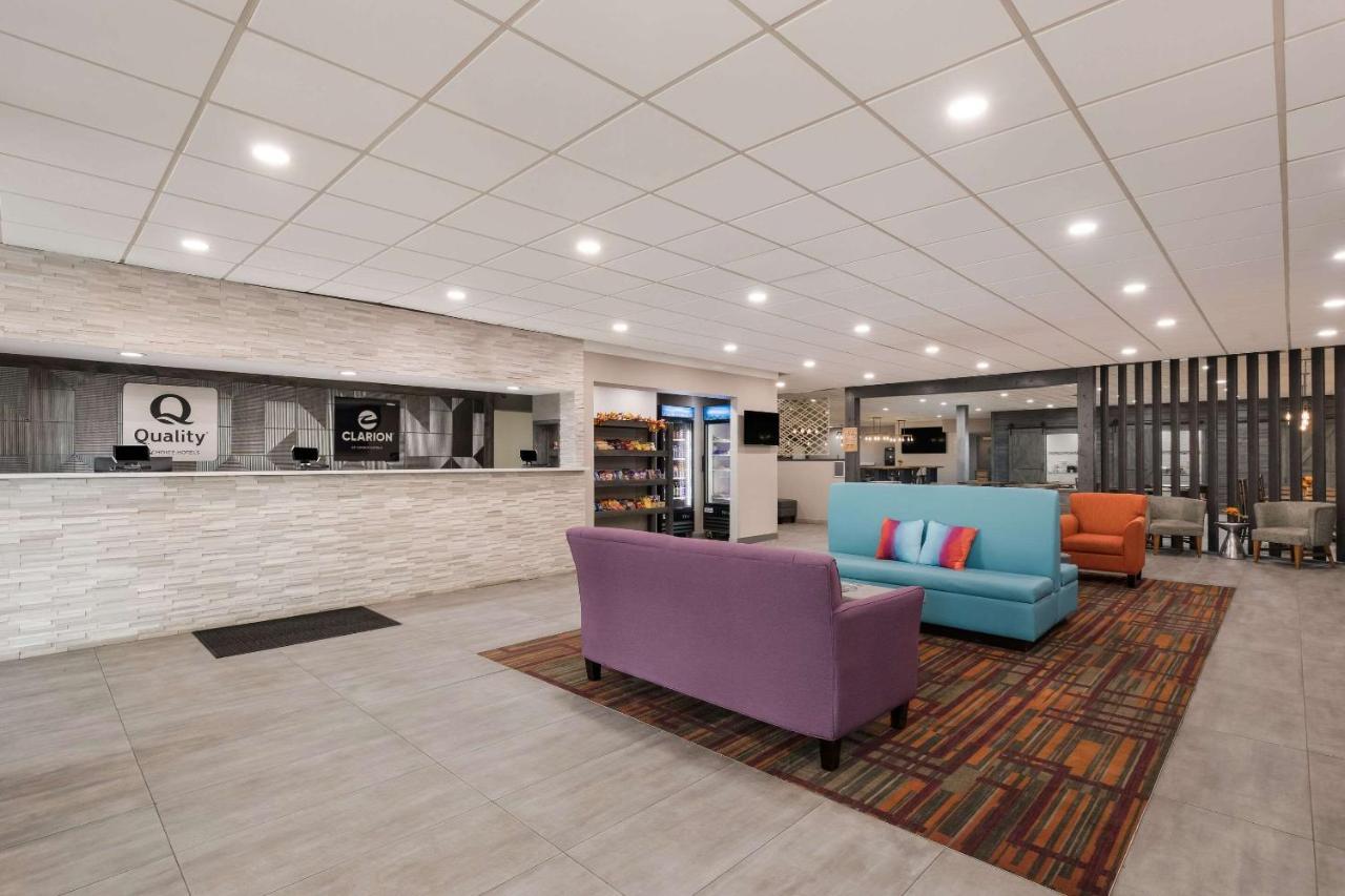Clarion Hotel & Convention Center Joliet Kültér fotó