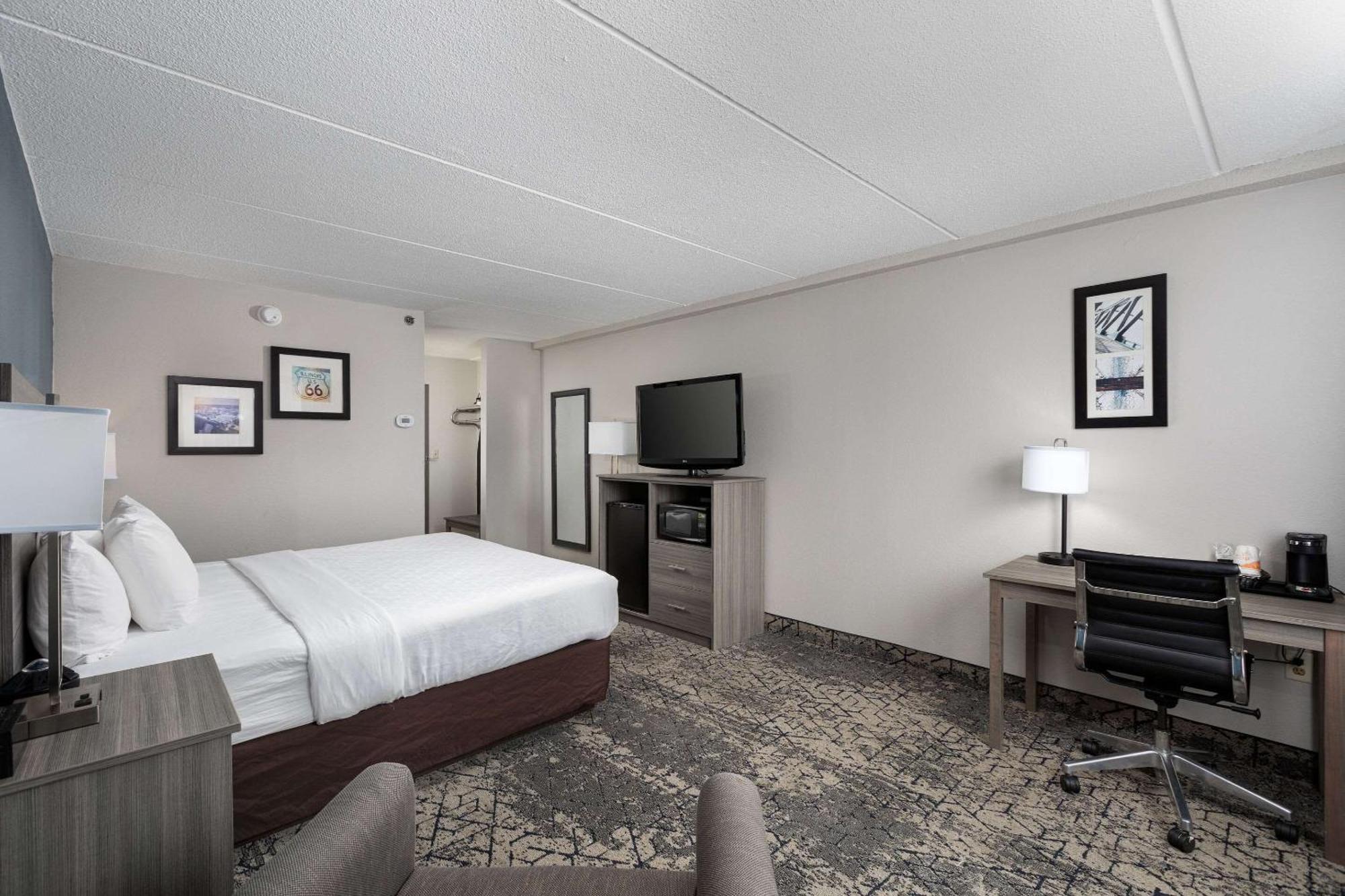 Clarion Hotel & Convention Center Joliet Kültér fotó